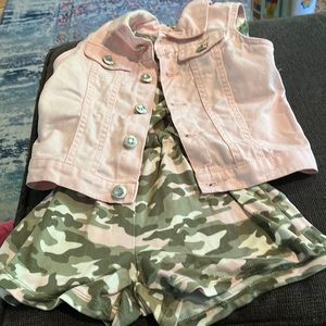 Pink camo outfit, adorable